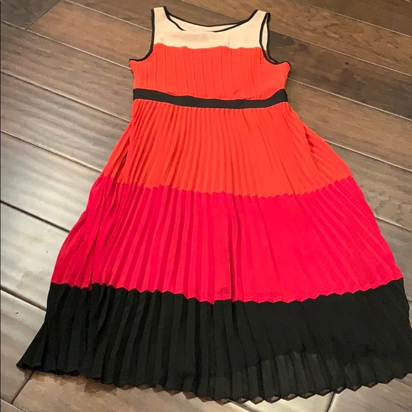 ABS Allen Schwartz Dresses & Skirts - ABS Allen Schwartz Size 12 Pleated Dress Red Black